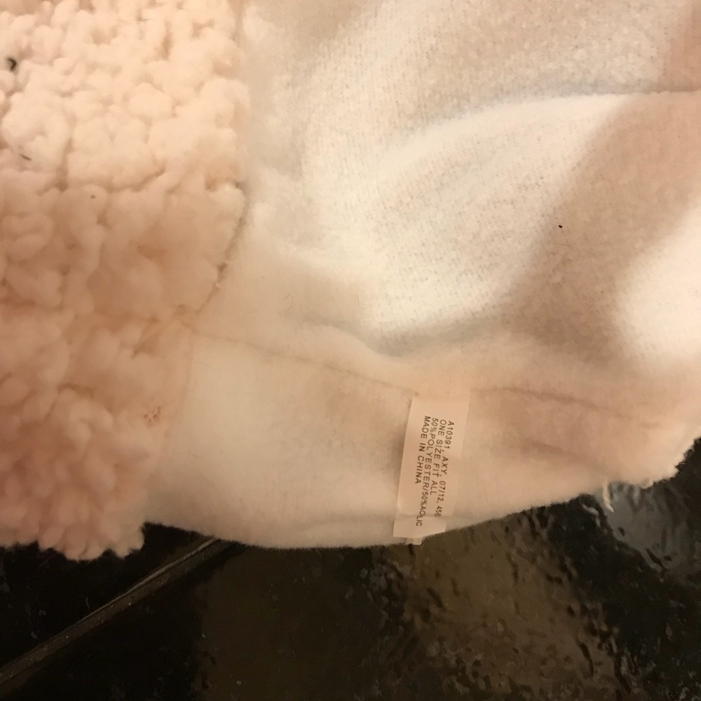 Chilly Mtn Aviator hat for kids, NWT, $20 or 2/$30 - Picture 4 of 4